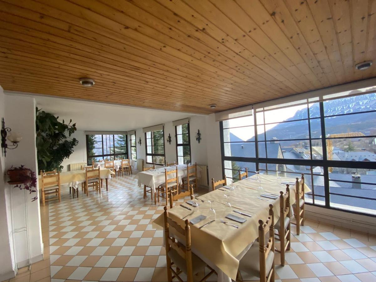Hotel Mariana Tramacastilla de Tena Luaran gambar