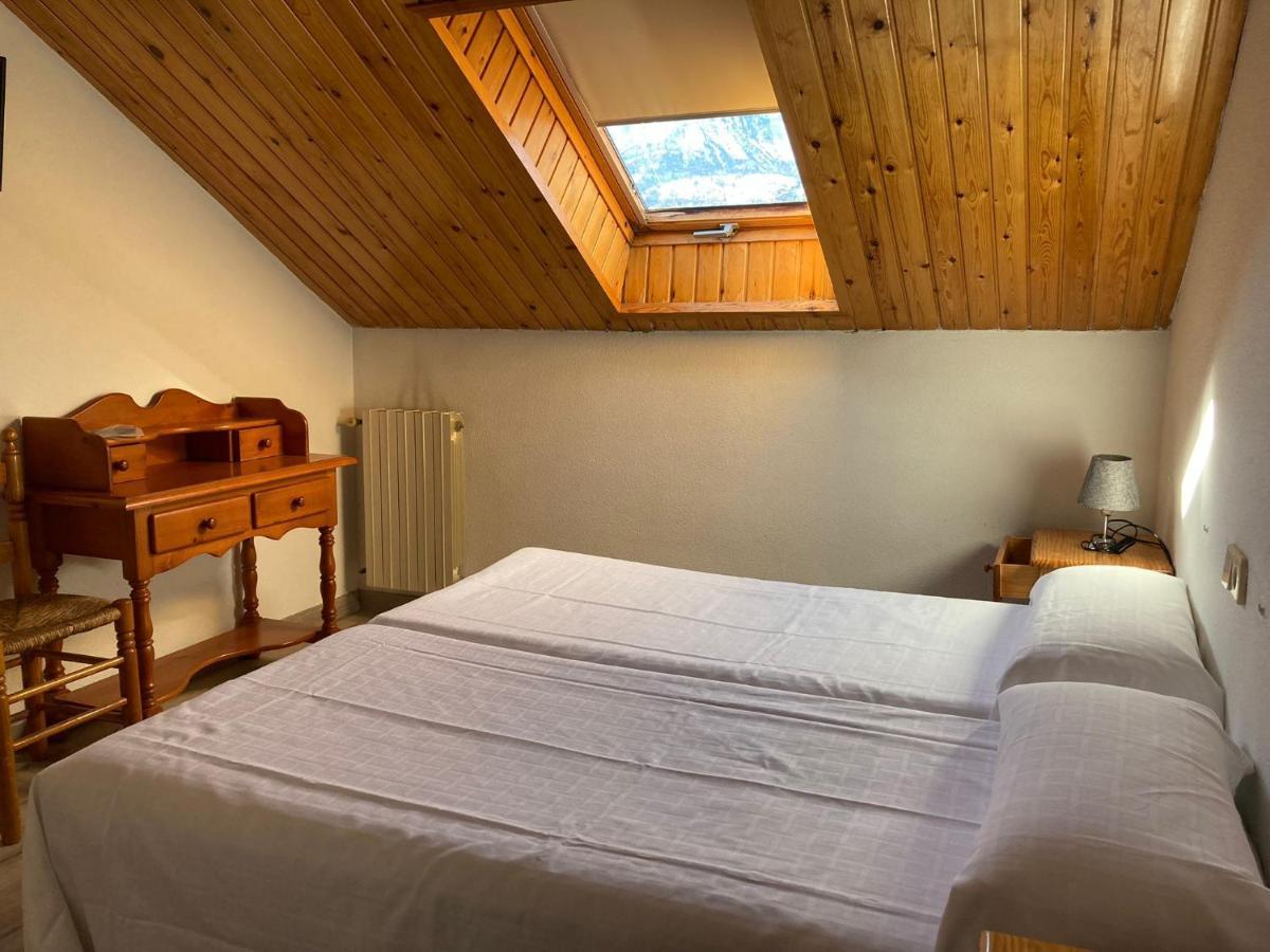 Hotel Mariana Tramacastilla de Tena Luaran gambar