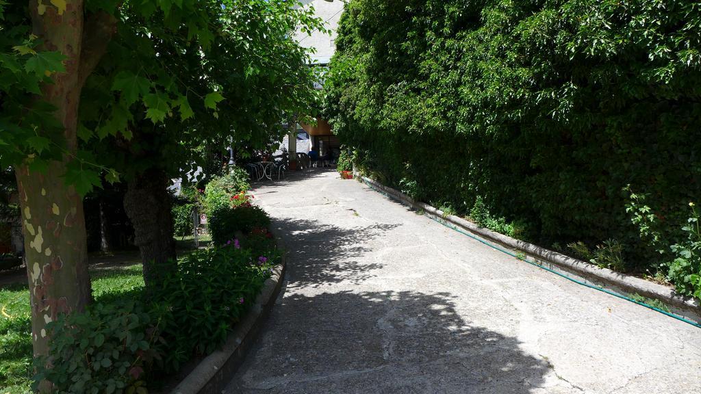 Hotel Mariana Tramacastilla de Tena Luaran gambar